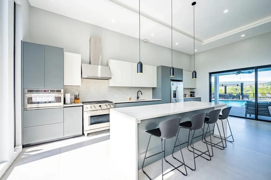 Jaco vacation villa with kitchen