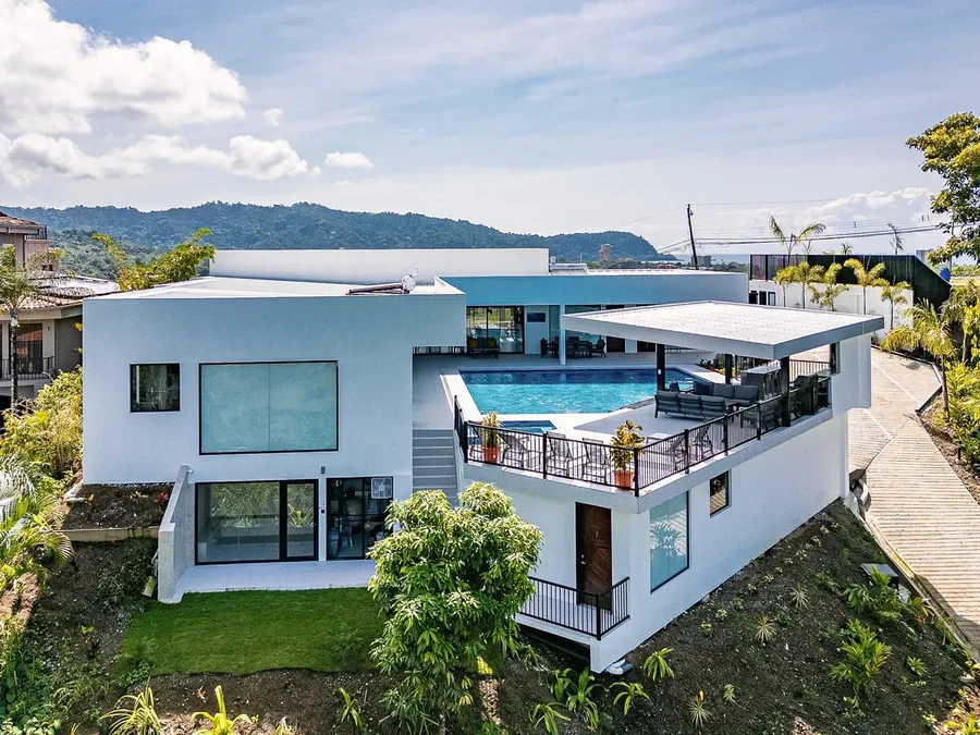 fully furnished vacation villa Jaco