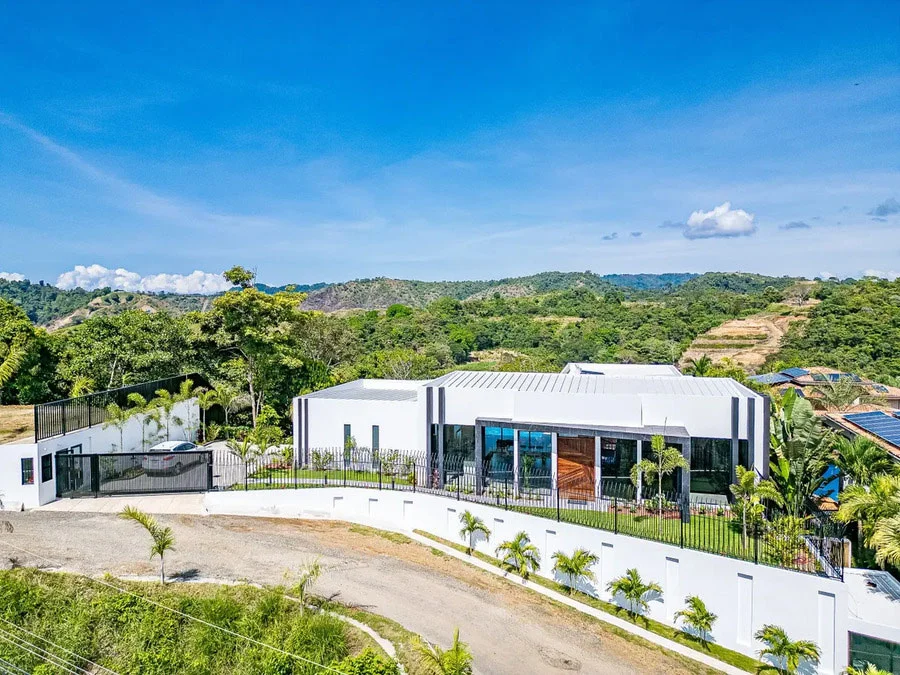 jaco vacation villa rentals with Jacuzzi
