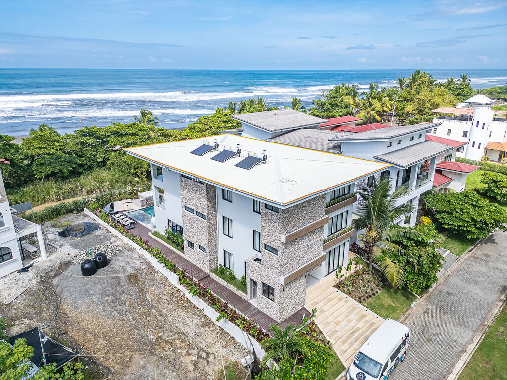 costa rica villa rentals for pool parties