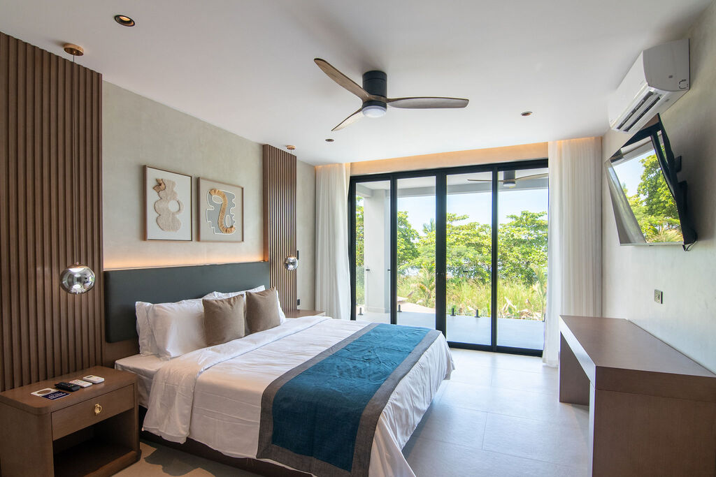 Pool view vacation villa jaco
