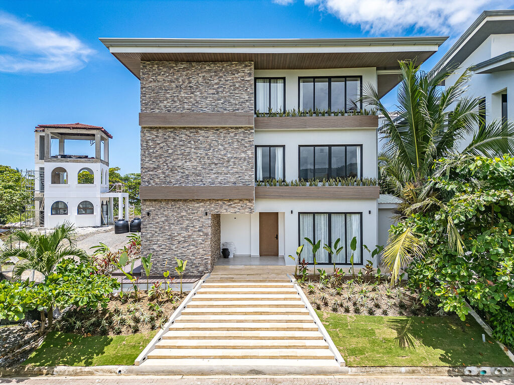 fully furnished vacation villa Jaco