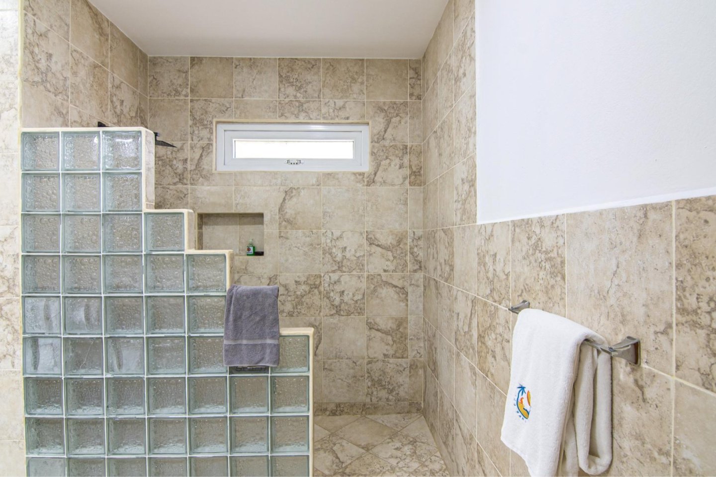 jaco villa rentals with free parking
