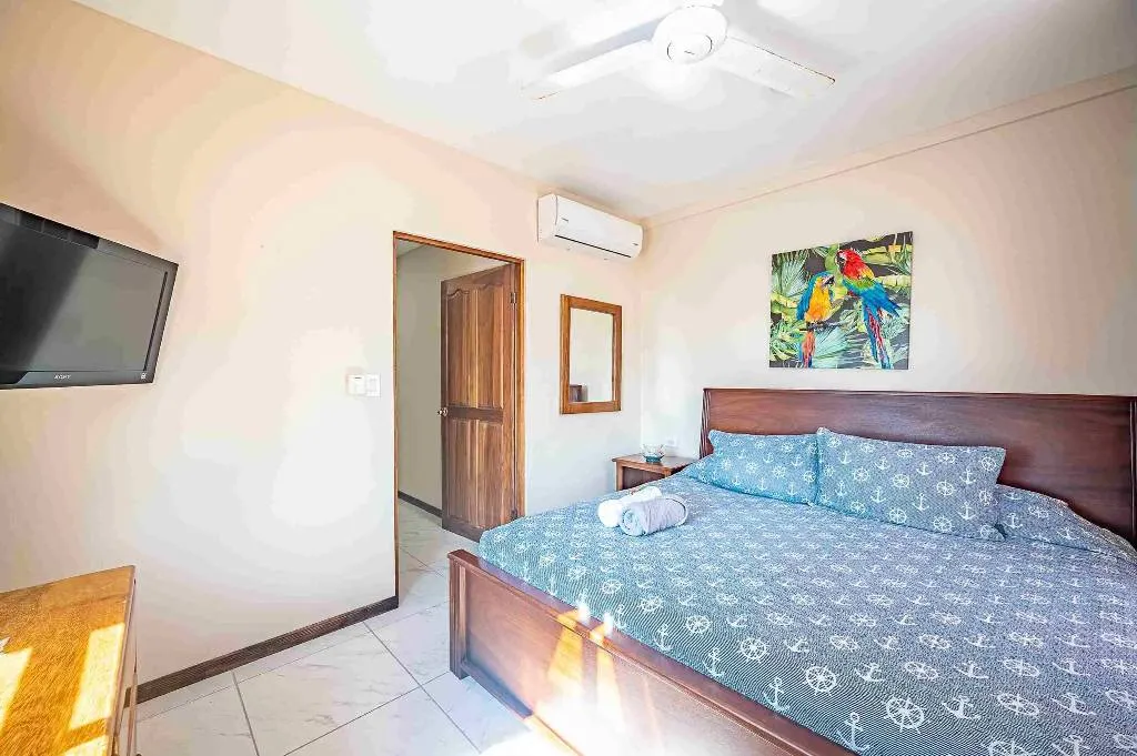 Jaco vacation villa with kitchen